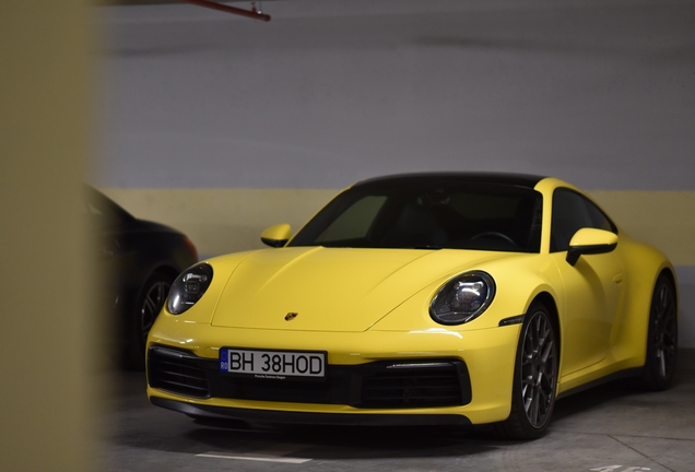 Porsche 992 Carrera 4S