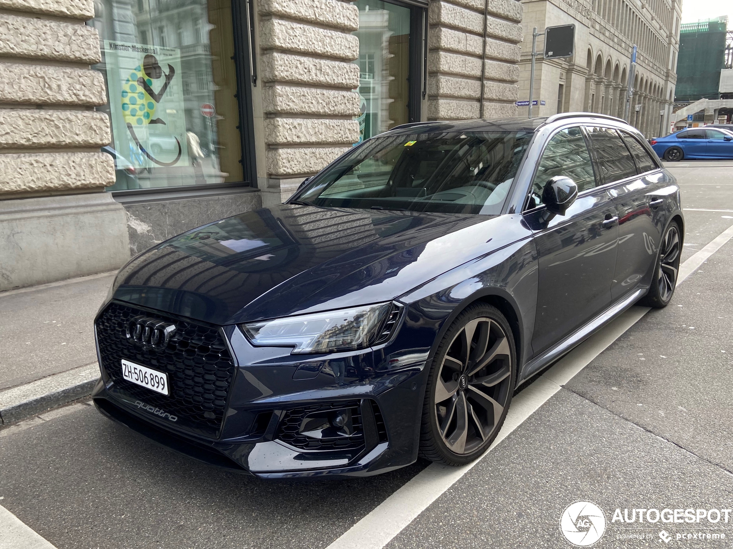 Audi RS4 Avant B9