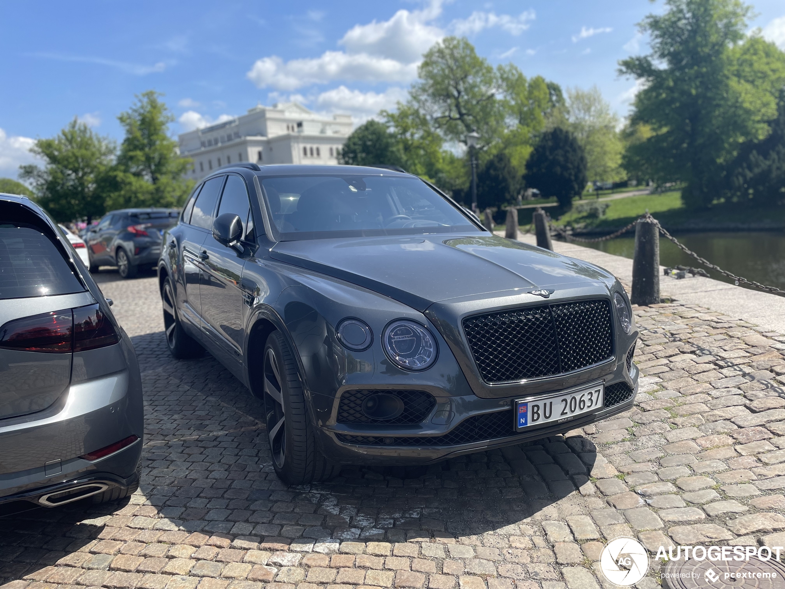 Bentley Bentayga Hybrid