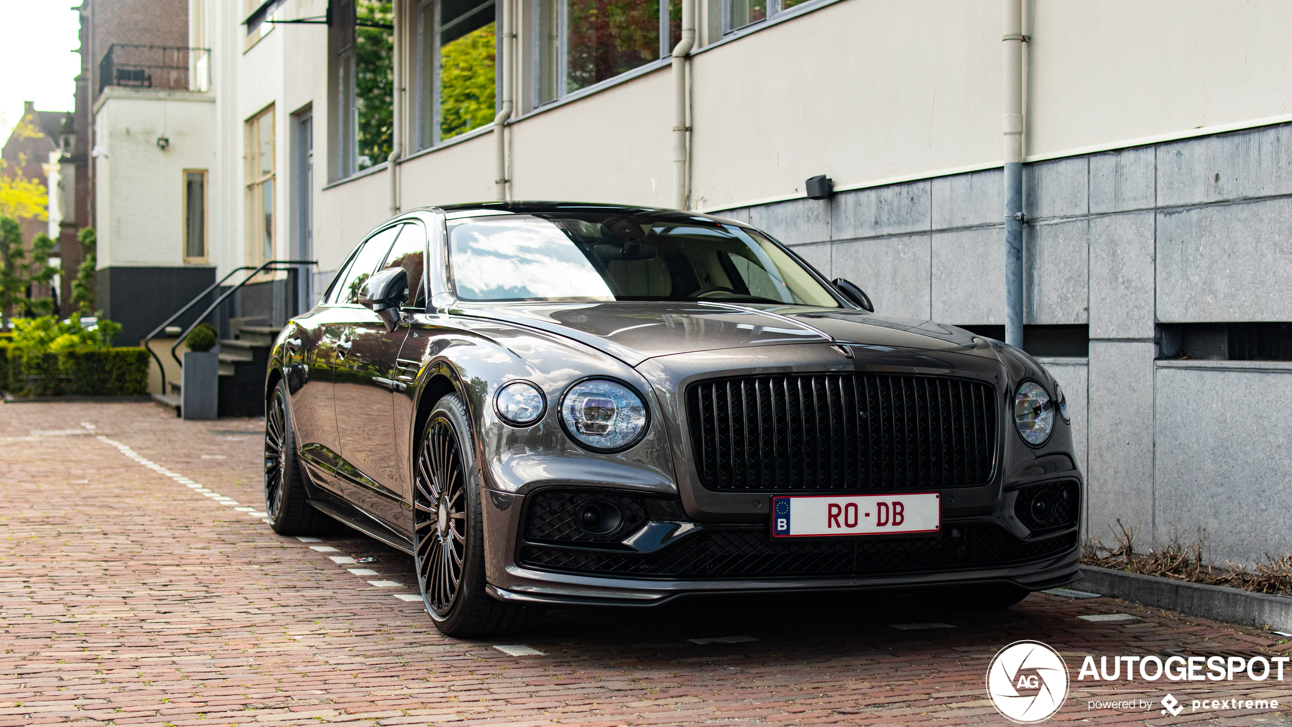 Bentley Flying Spur Hybrid