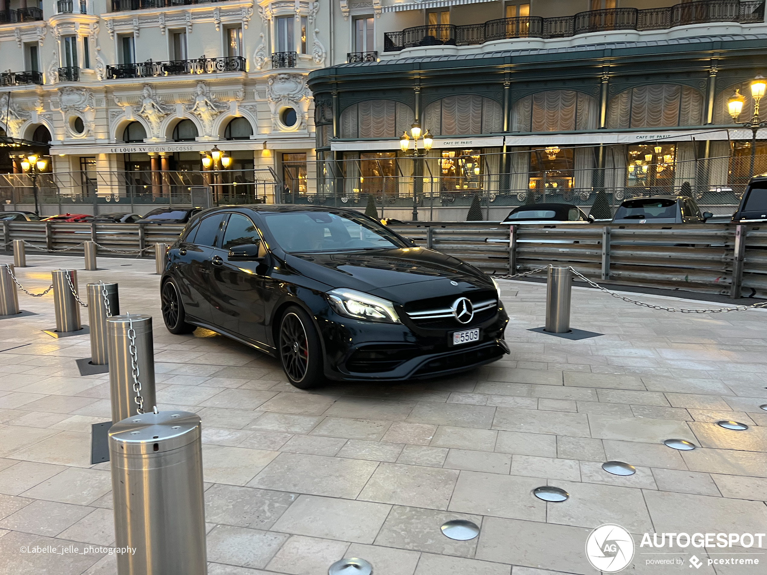 Mercedes-AMG A 45 W176 2015