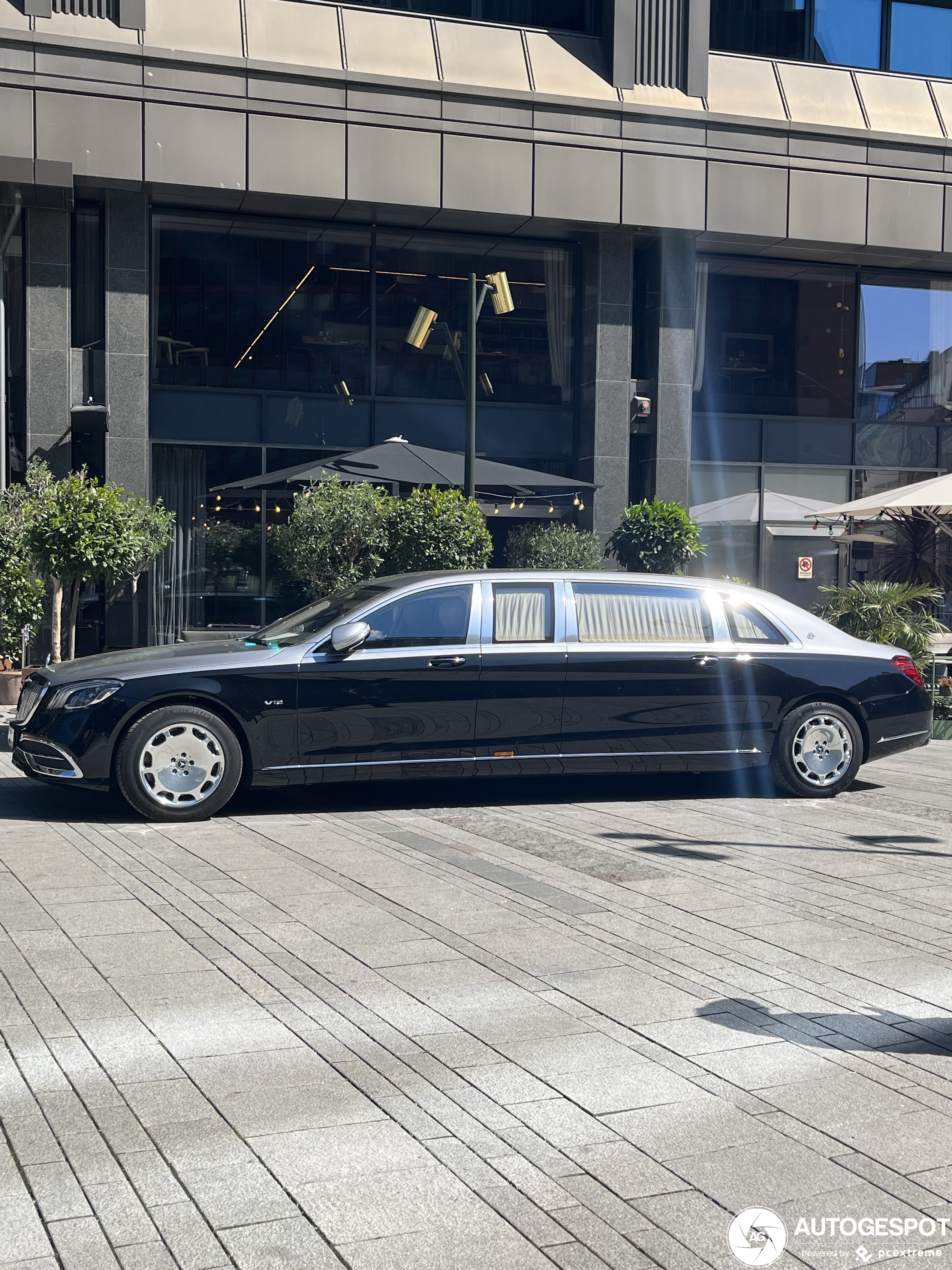 Mercedes-Maybach S 600 Pullman Guard VV222