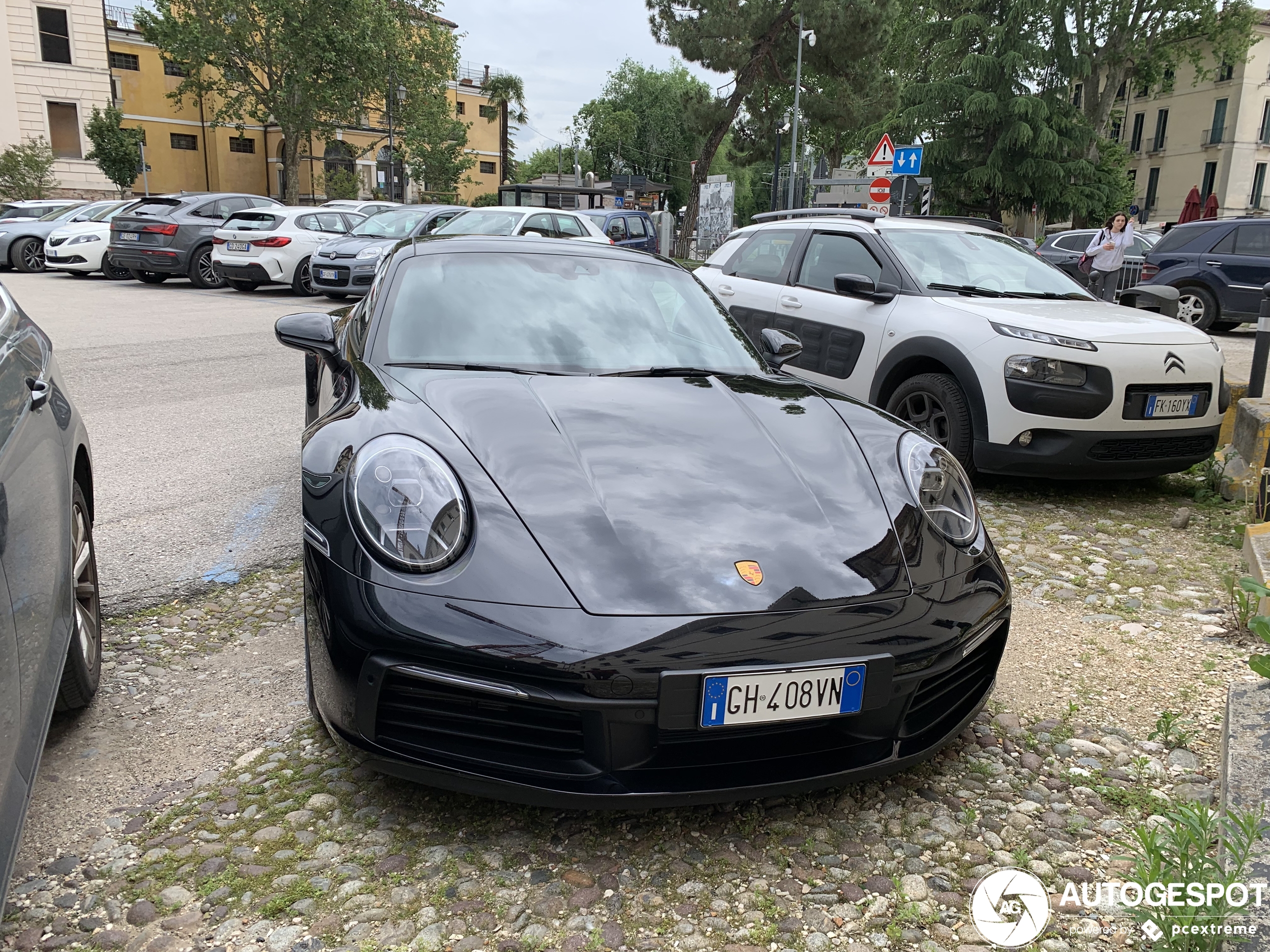 Porsche 992 Carrera 4S