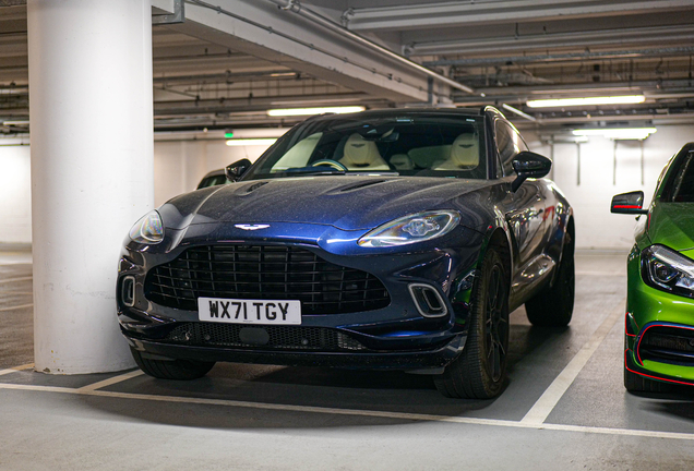 Aston Martin DBX