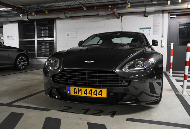 Aston Martin V8 Vantage S