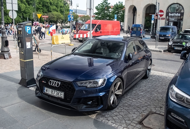 Audi RS4 Avant B9