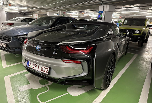 BMW i8 Roadster