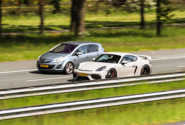 Porsche 718 Cayman GT4