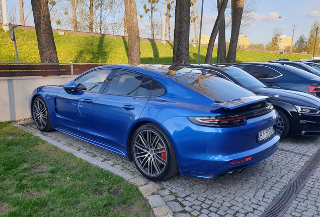 Porsche 971 Panamera Turbo