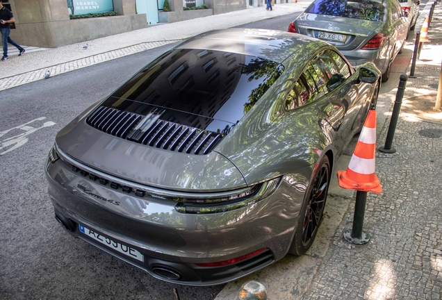 Porsche 992 Carrera 4S