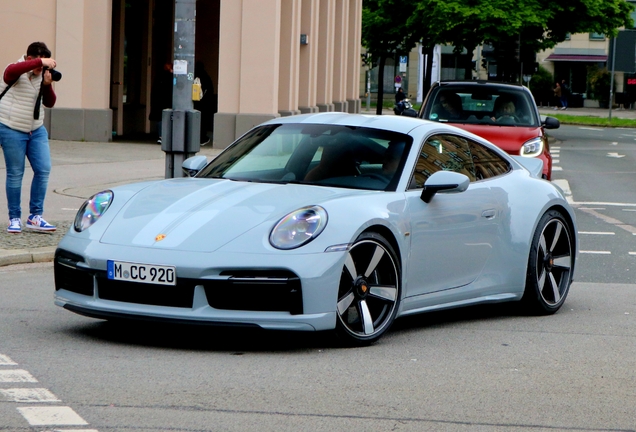 Porsche 992 Sport Classic