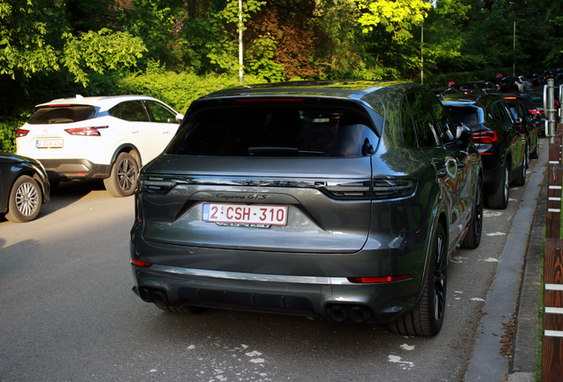 Porsche 9YA Cayenne GTS