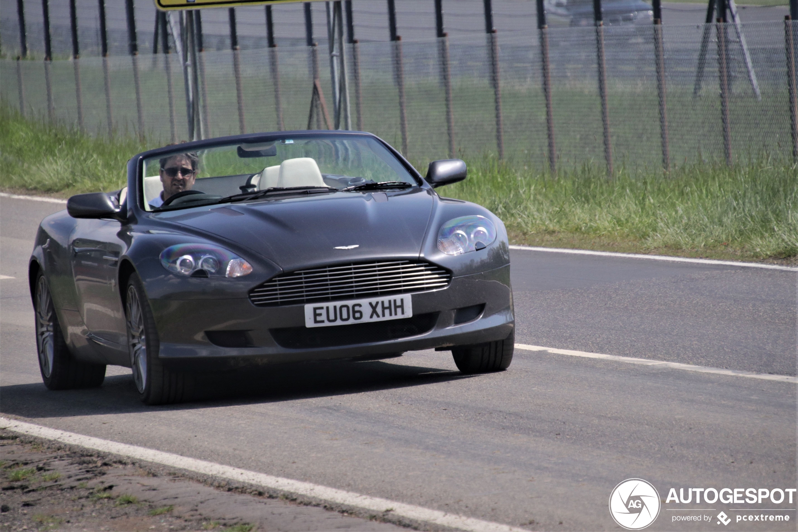 Aston Martin DB9 Volante