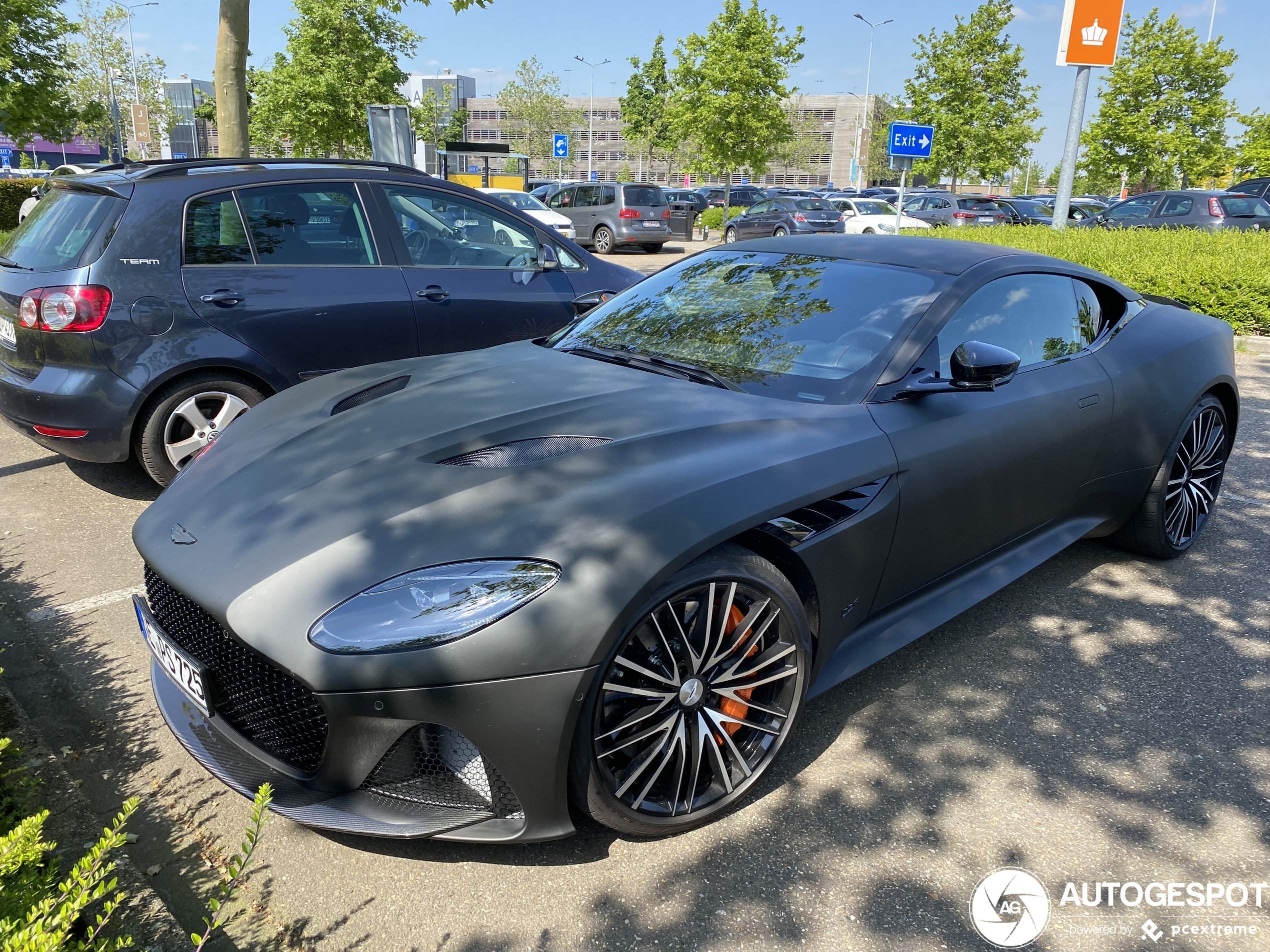 Aston Martin DBS Superleggera