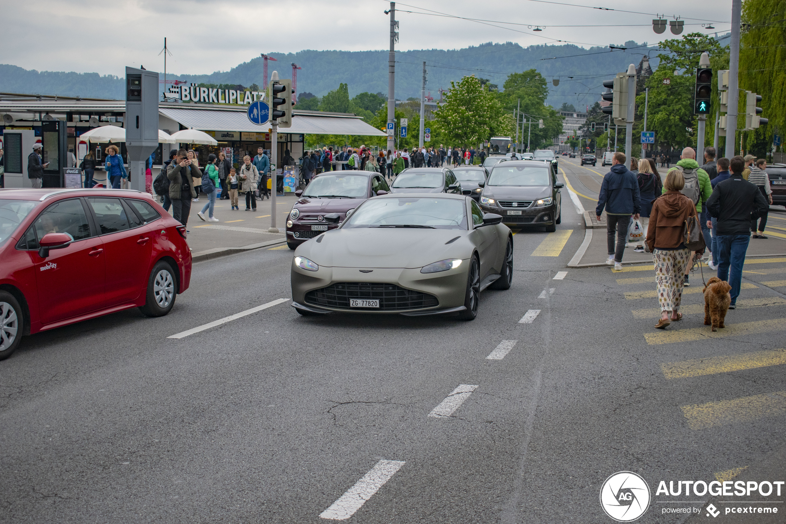 Aston Martin V8 Vantage 2018