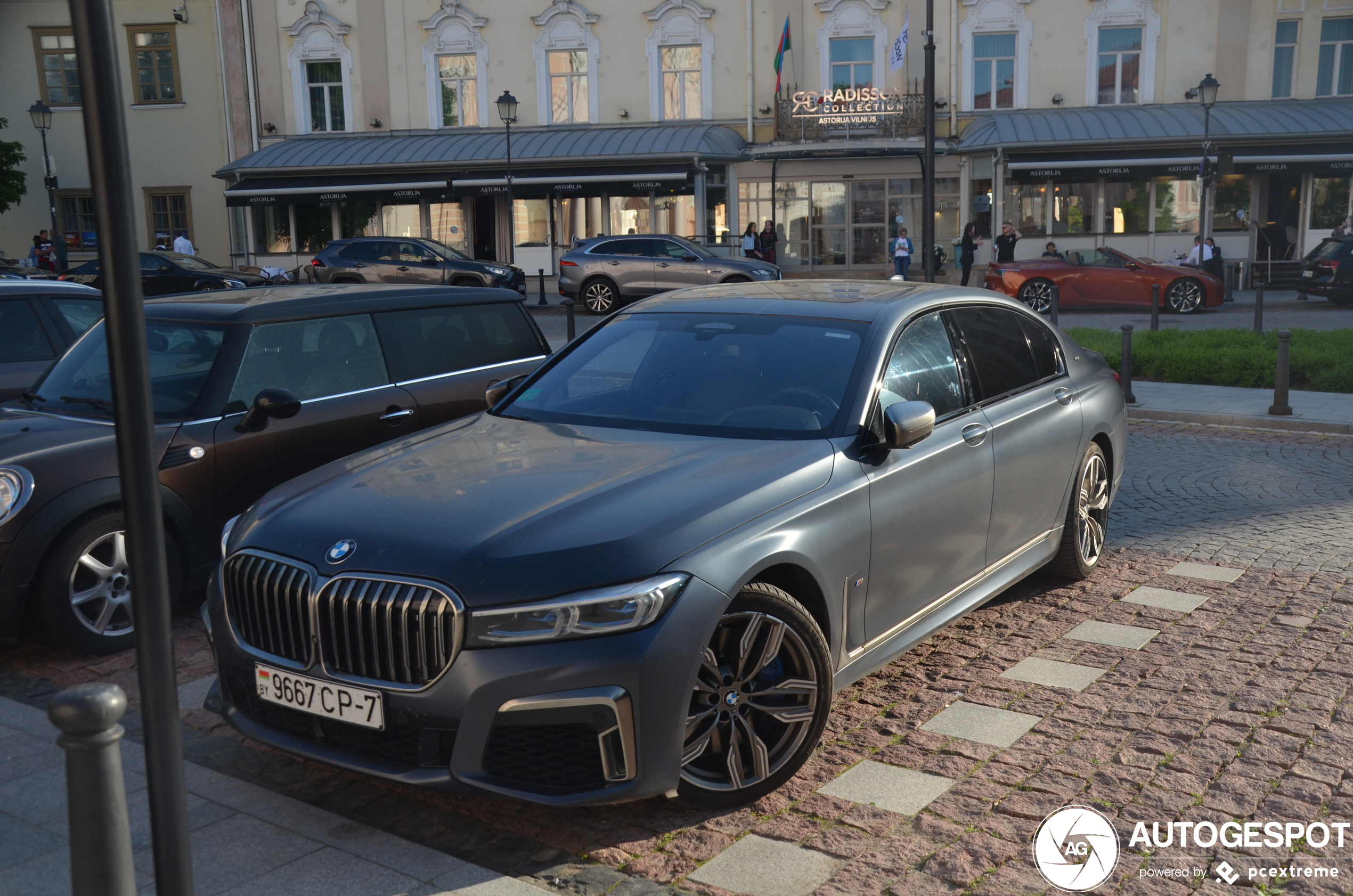 BMW M760Li xDrive 2019