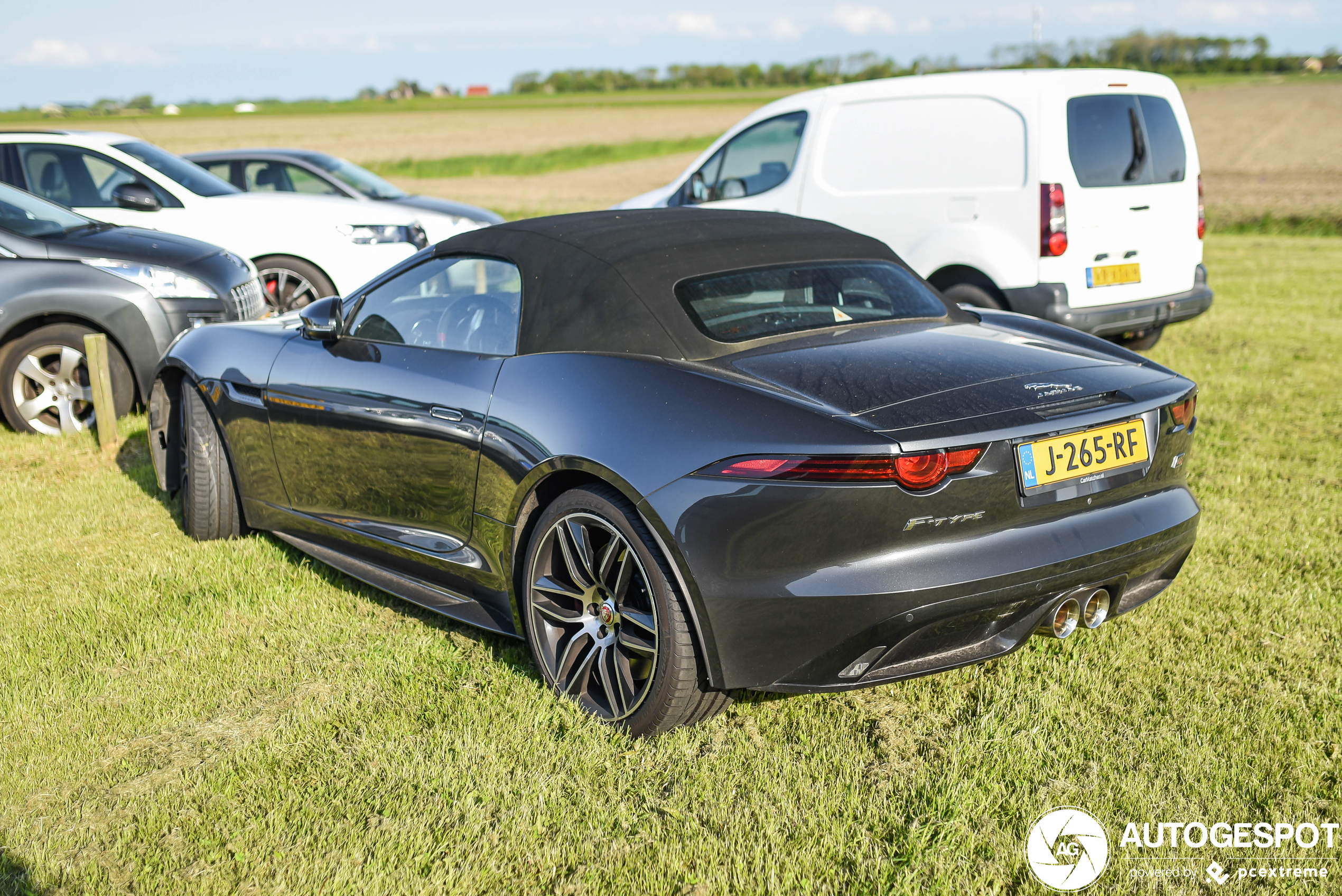 Jaguar F-TYPE S Convertible Chequered Flag Edition 2019