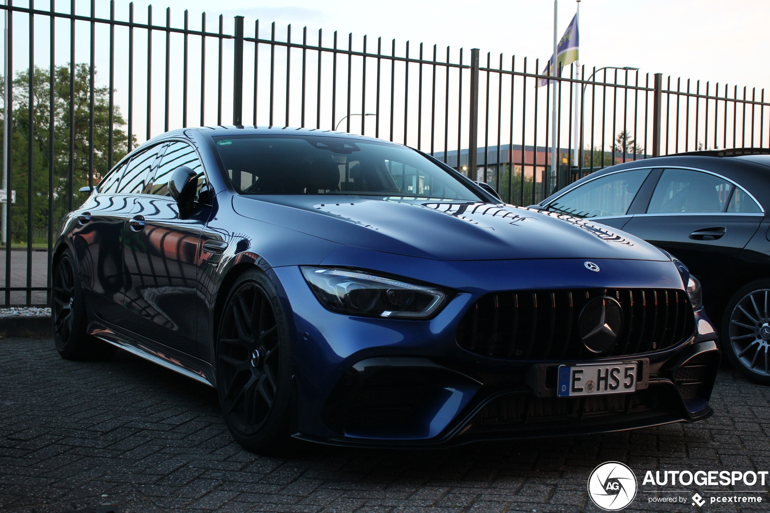 Mercedes-AMG GT 63 S X290