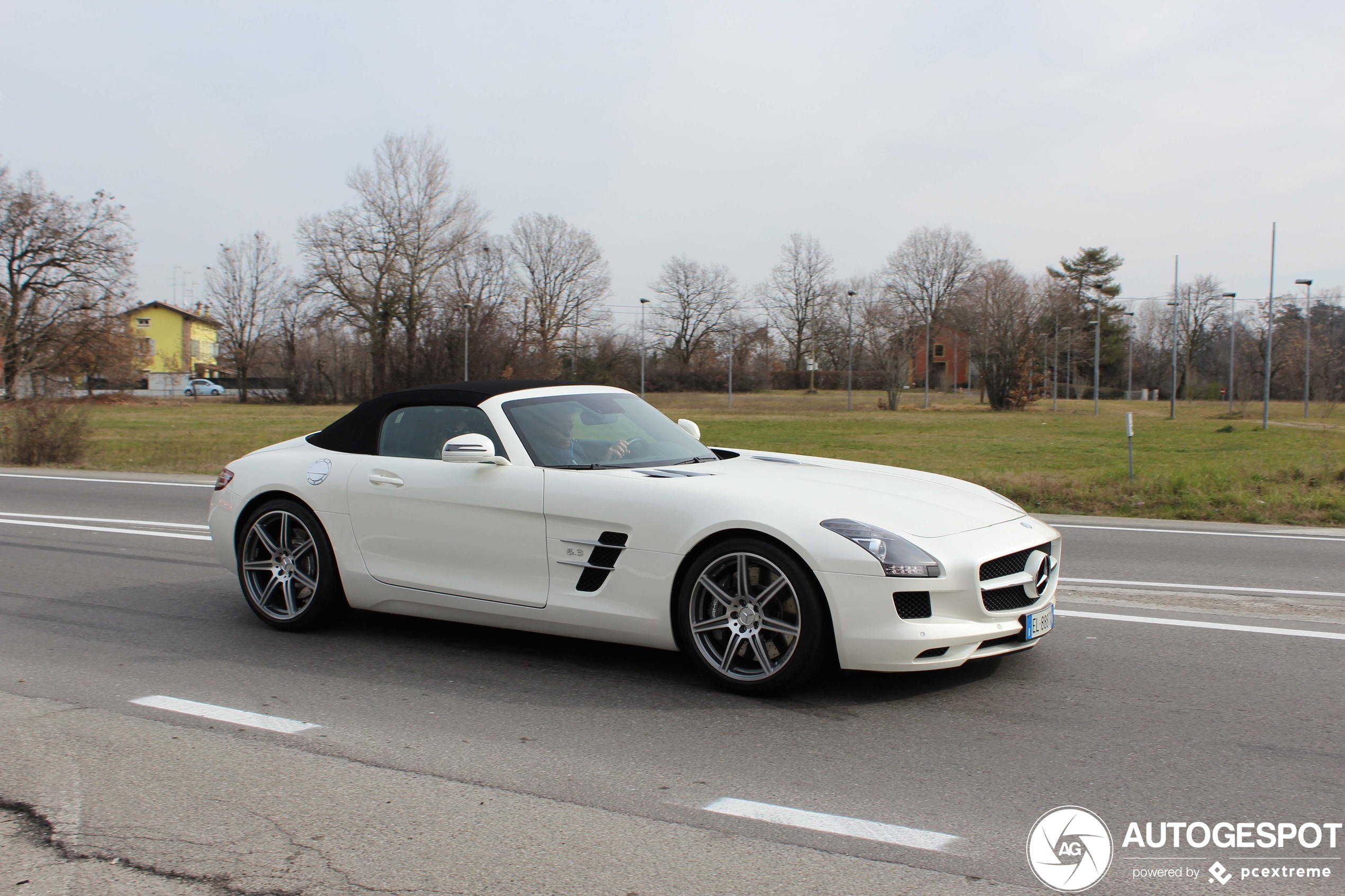 Mercedes-Benz SLS AMG Roadster - 20 May 2023 - Autogespot