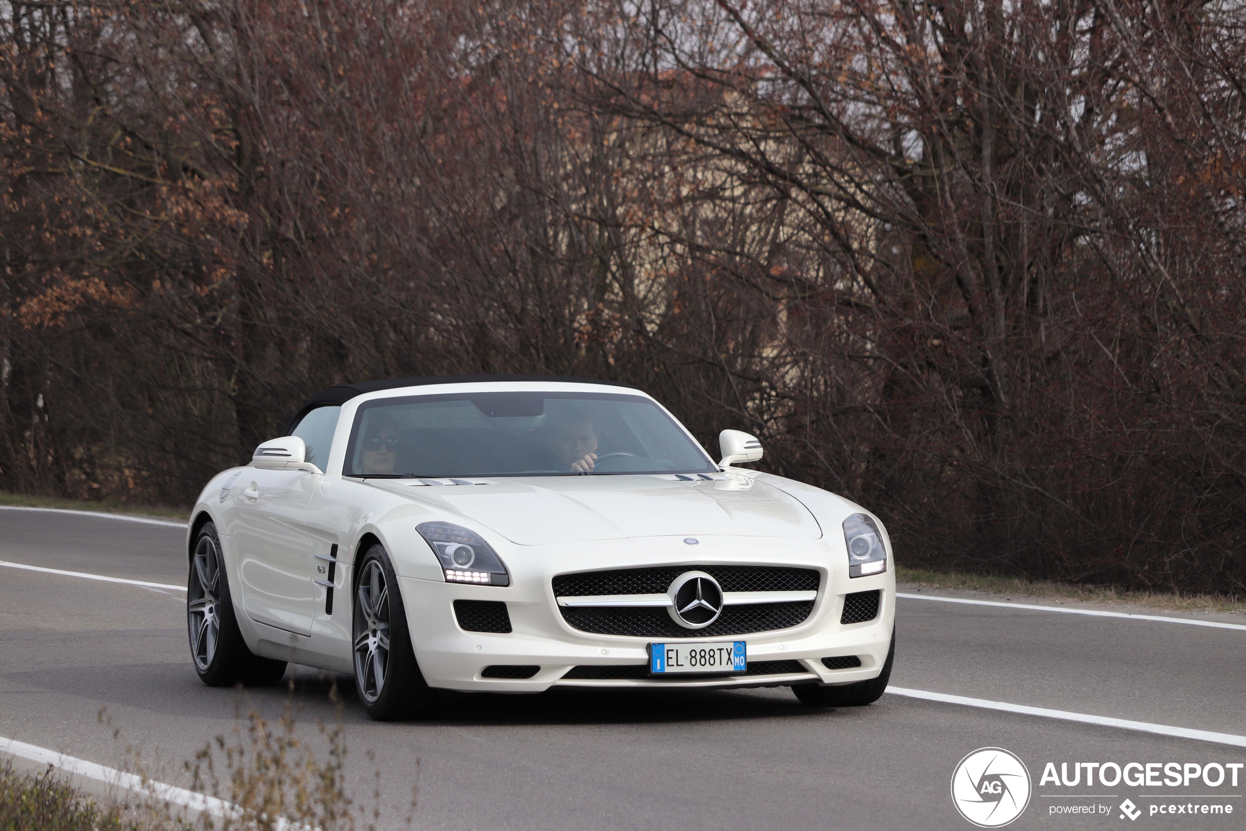 Mercedes-Benz SLS AMG Roadster - 20 May 2023 - Autogespot