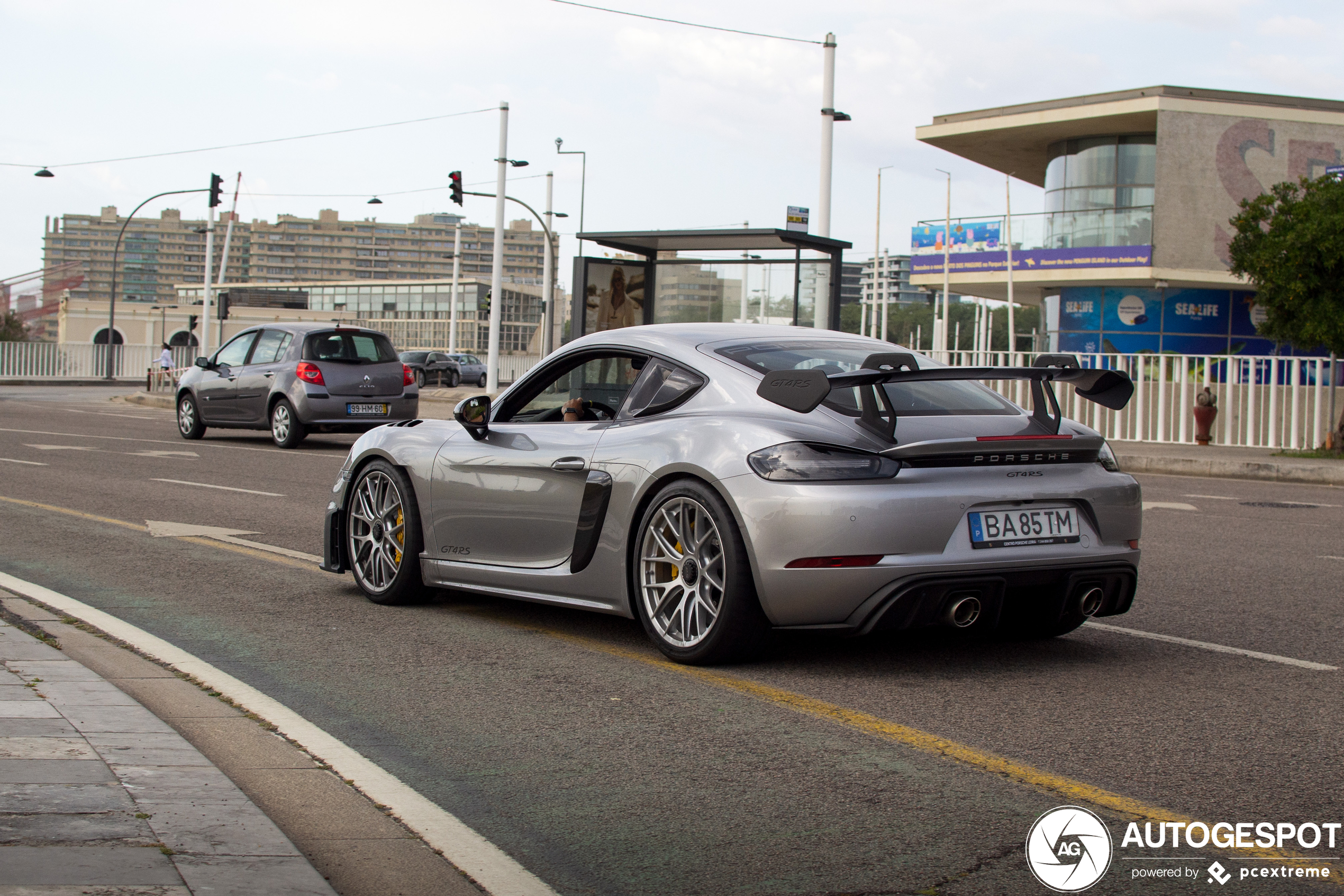 Porsche 718 Cayman GT4 RS Weissach Package