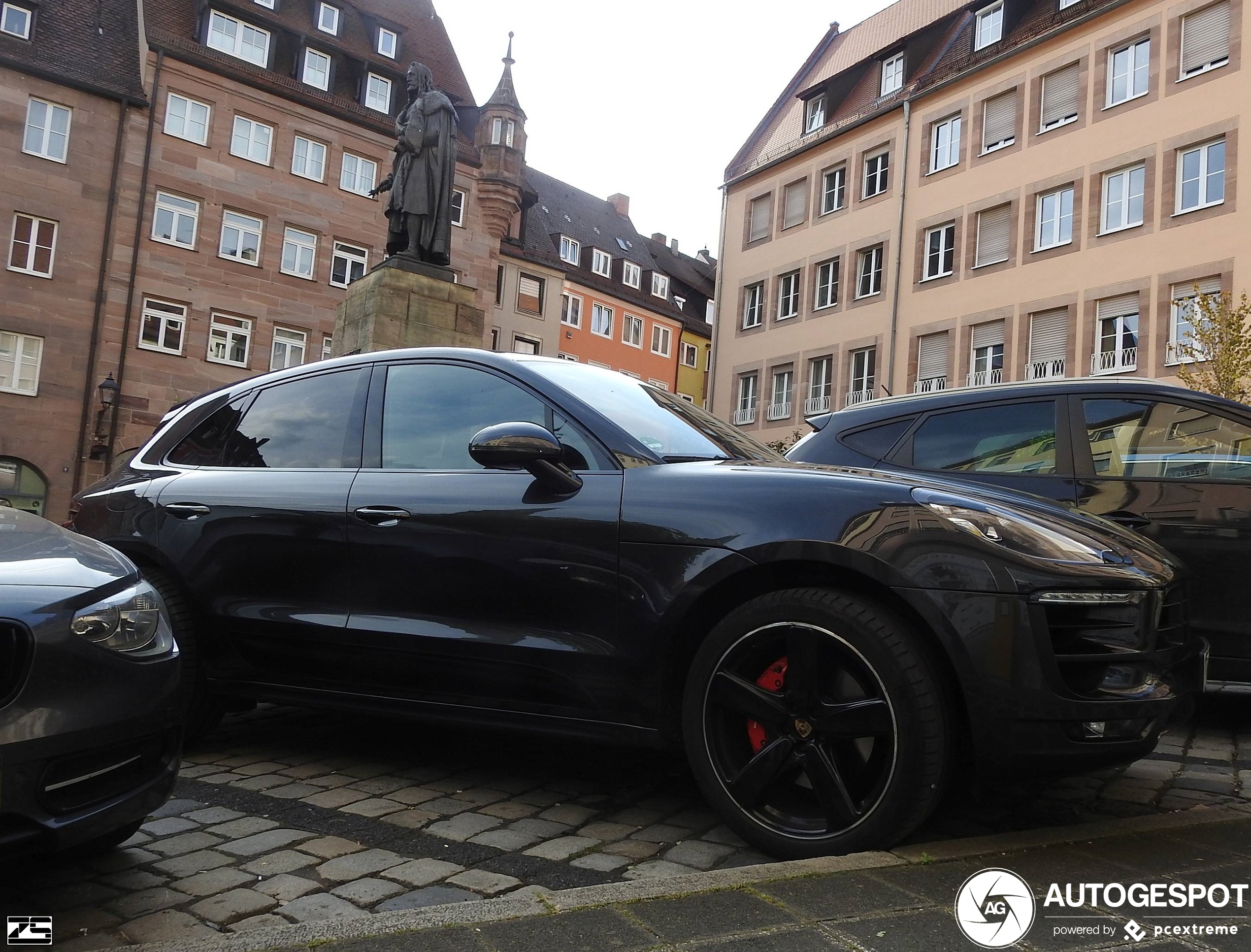 Porsche 95B Macan GTS