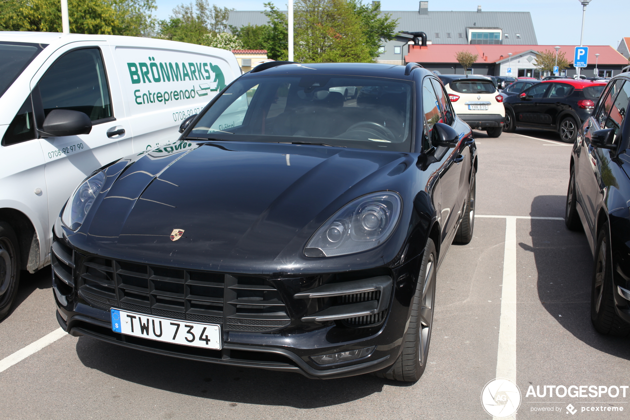 Porsche 95B Macan Turbo