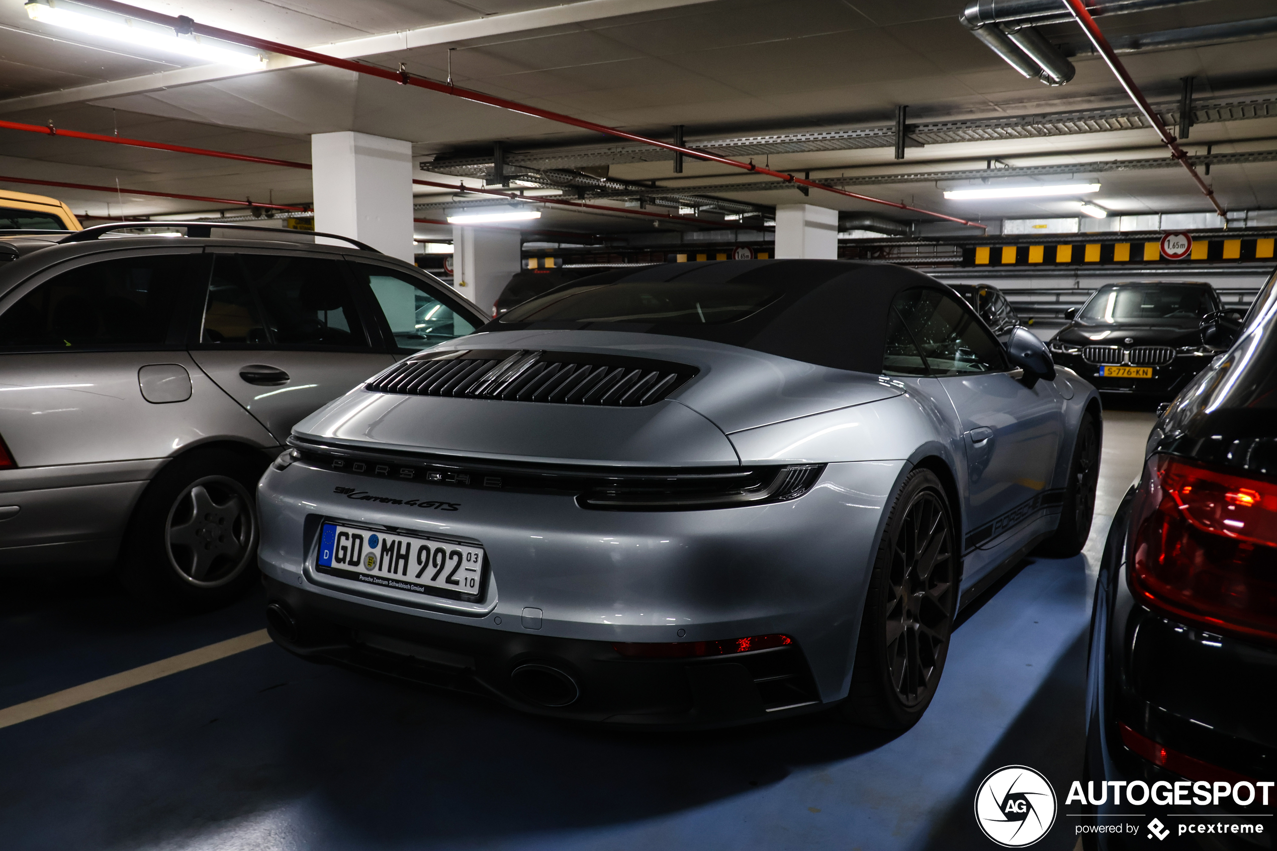 Porsche 992 Carrera 4 GTS Cabriolet