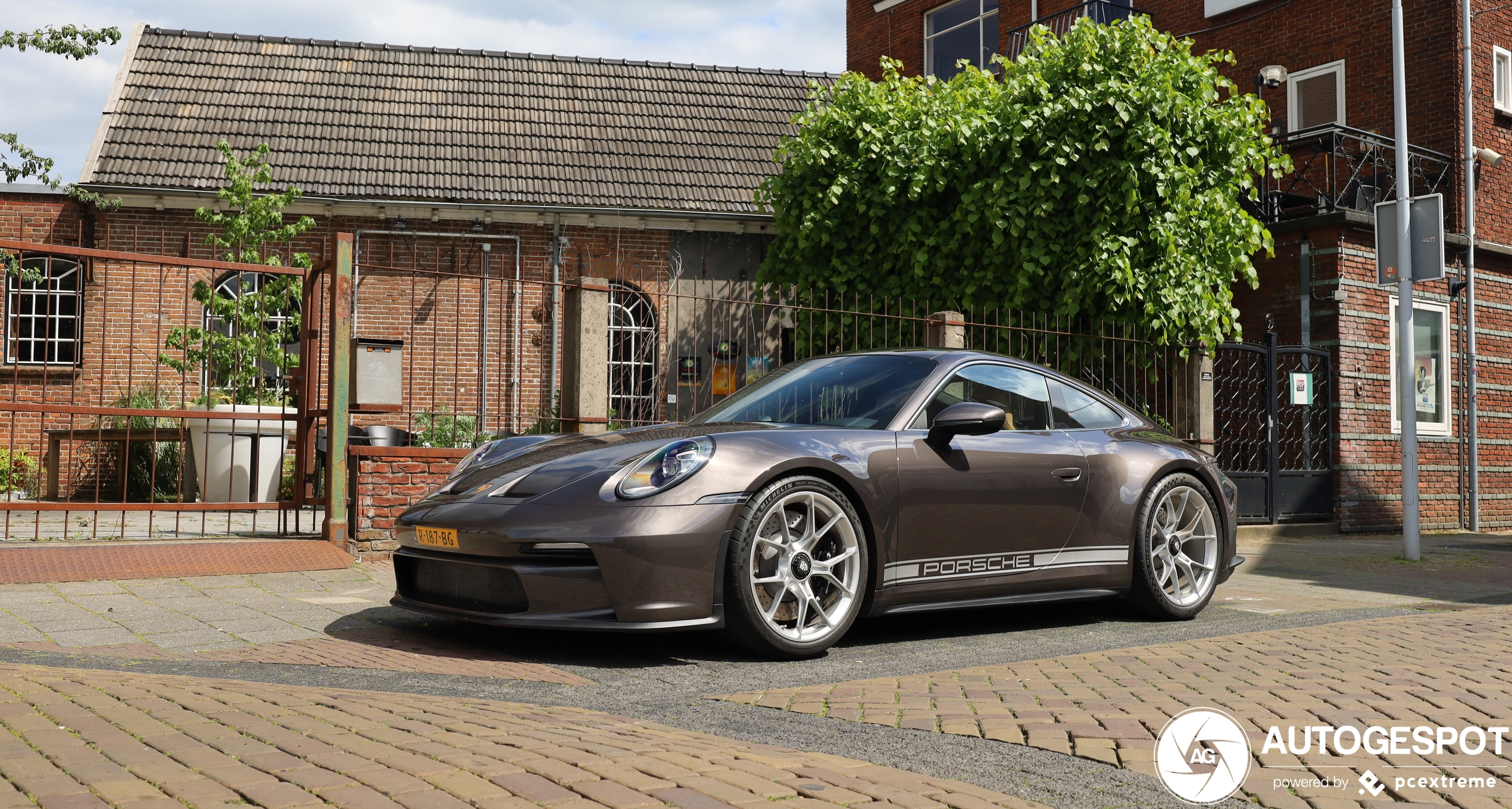 Porsche 992 GT3 Touring