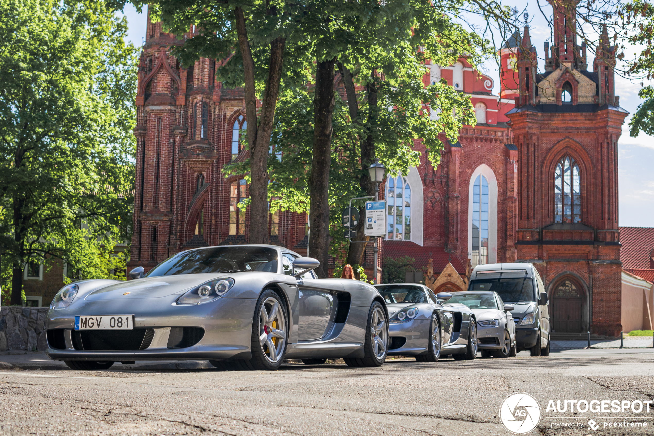 Niet één, maar twee Carrera GT's