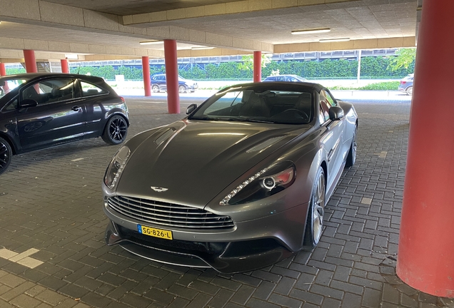 Aston Martin Vanquish Volante