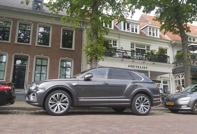 Bentley Bentayga V8 2021