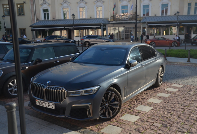 BMW M760Li xDrive 2019