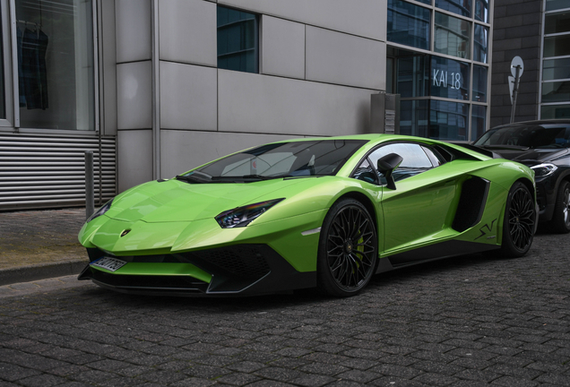 Lamborghini Aventador LP750-4 SuperVeloce