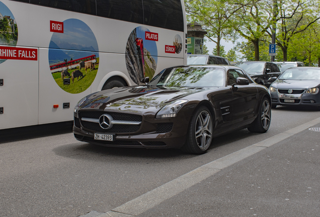 Mercedes-Benz SLS AMG