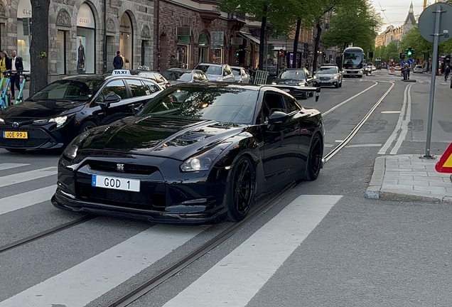 Nissan GT-R