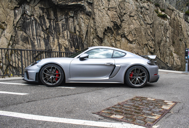 Porsche 718 Cayman GT4