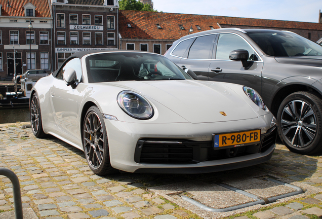 Porsche 992 Carrera 4S Cabriolet