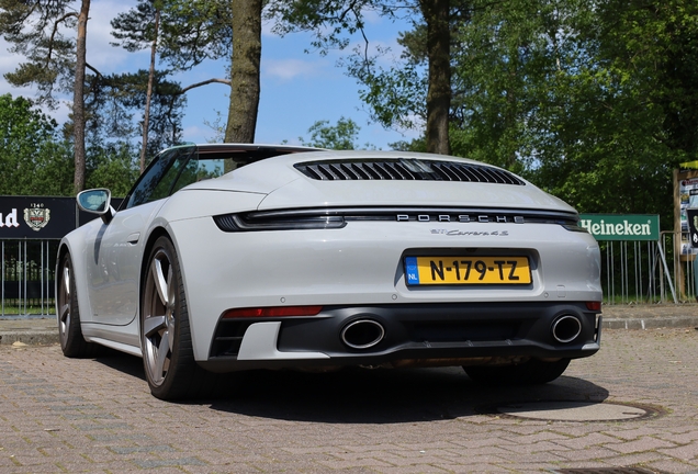 Porsche 992 Carrera 4S Cabriolet