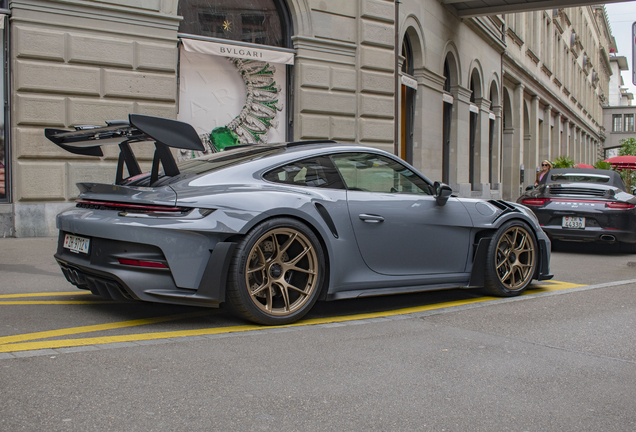 Porsche 992 GT3 RS Weissach Package