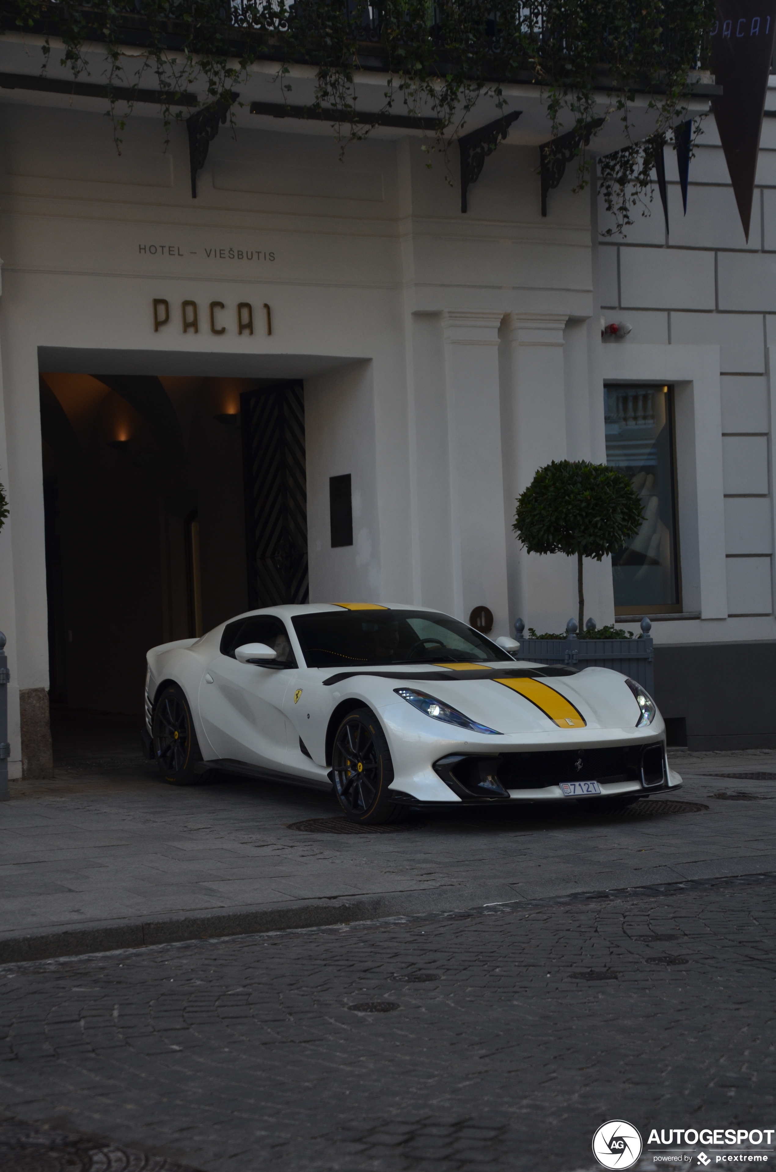 Ferrari 812 Competizione