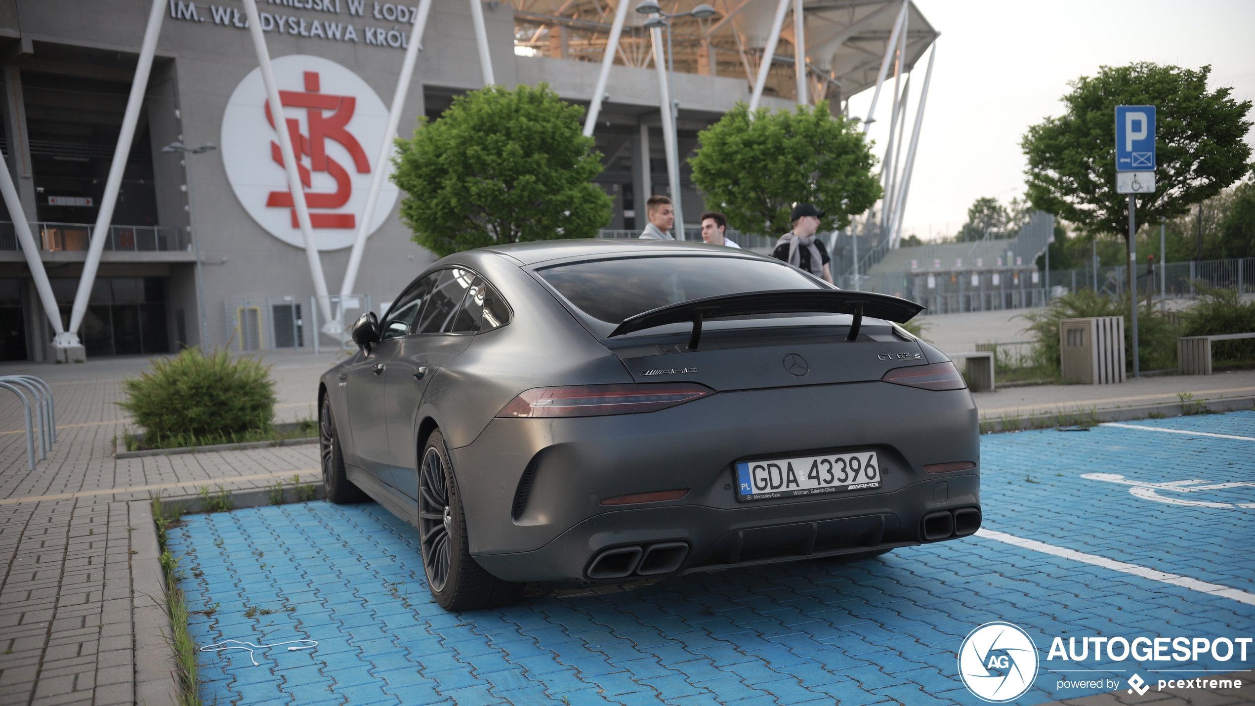 Mercedes-AMG GT 63 S X290