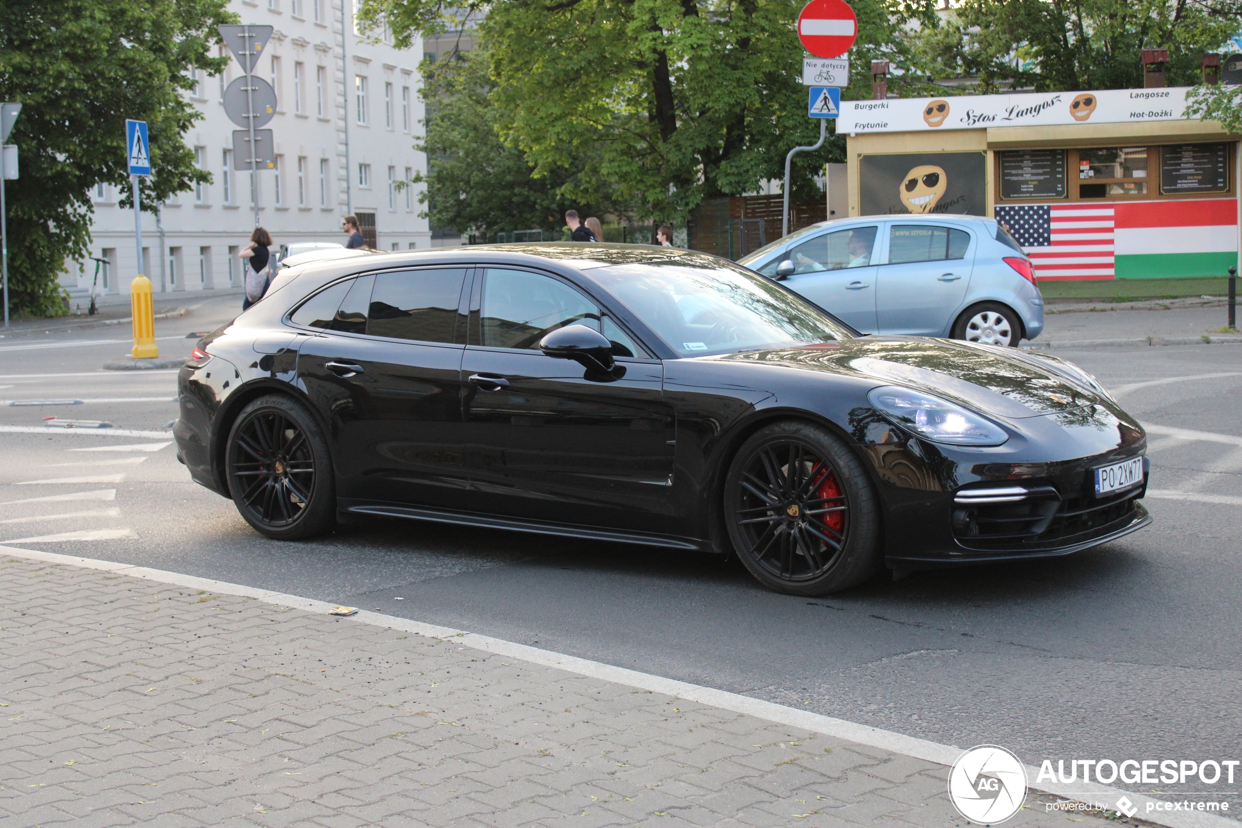 Porsche 971 Panamera GTS Sport Turismo