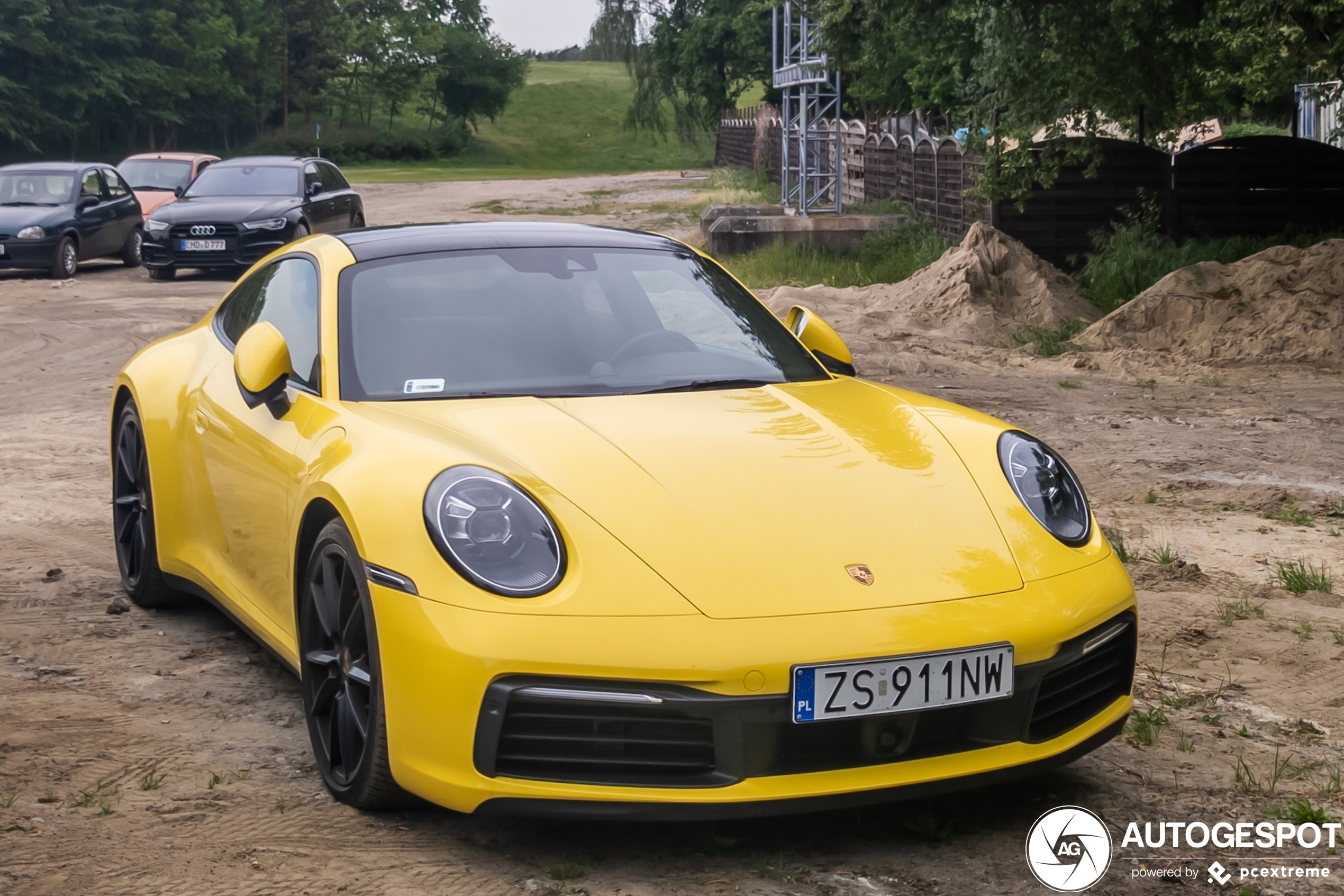 Porsche 992 Carrera 4S