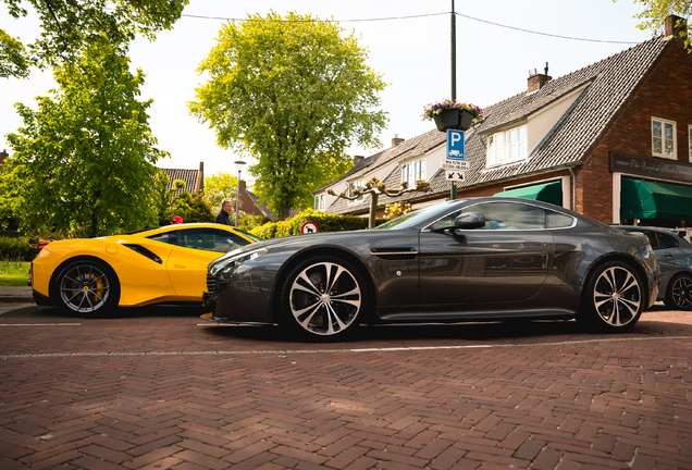 Aston Martin V12 Vantage