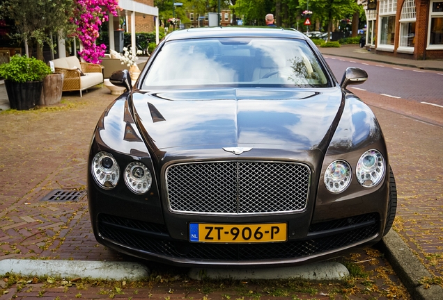 Bentley Flying Spur V8