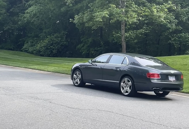 Bentley Flying Spur V8