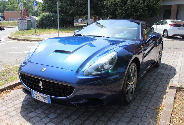 Ferrari California