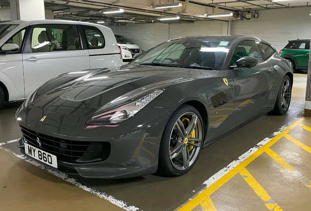 Ferrari GTC4Lusso