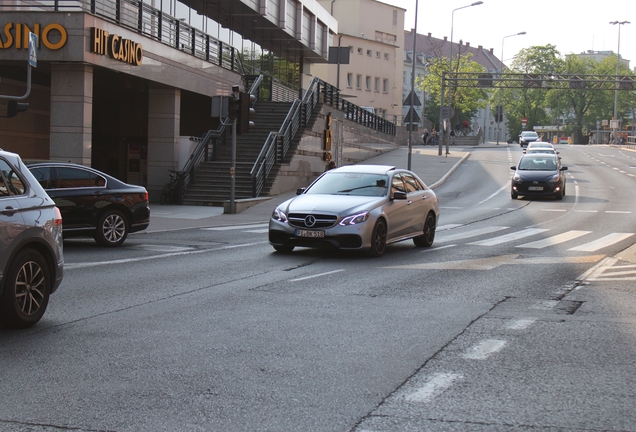 Mercedes-AMG E 63 S W213